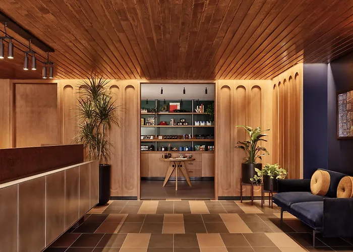 Romer Hell'S Kitchen